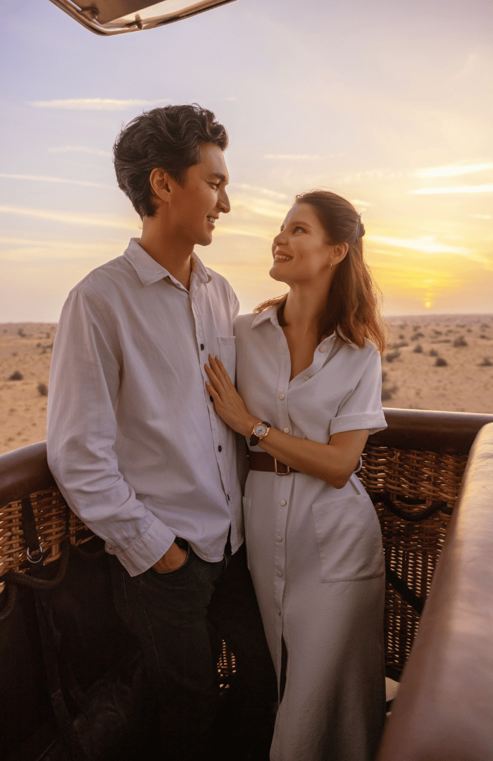 Romantic Flight with In-Flight Falcon Show